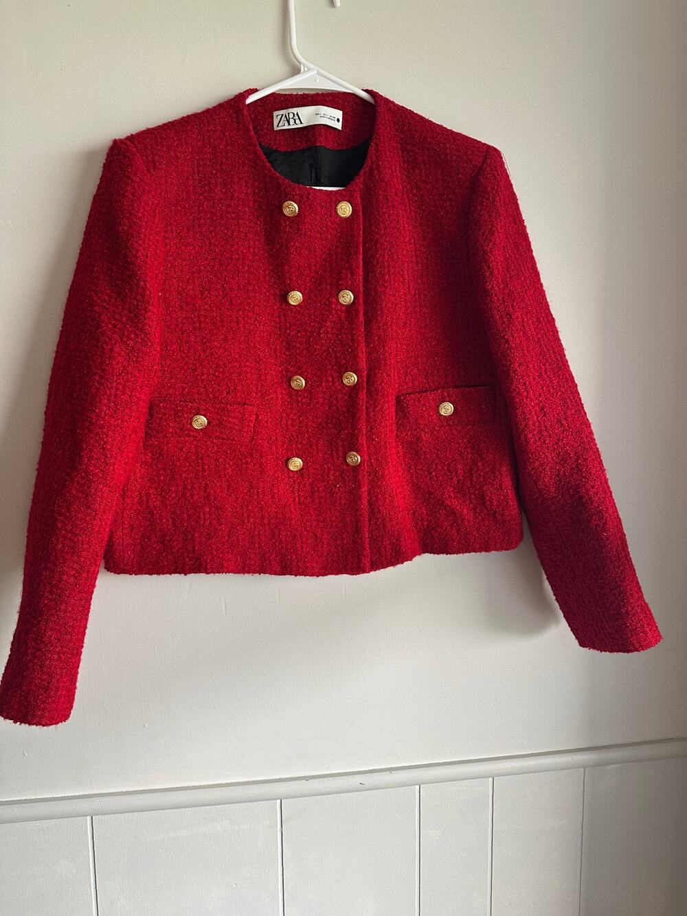 ZARA Red Textured Cropped Jacket Gold Buttons Boucle Style Women’s Size L